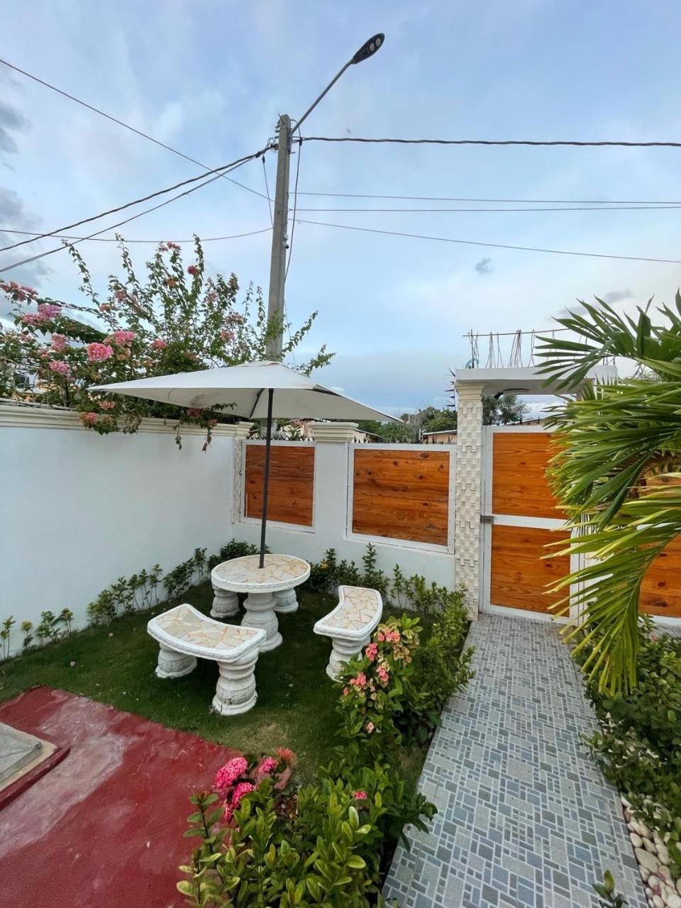 Villa Confortable De 2 Habitaciones Педерналес Екстериор снимка